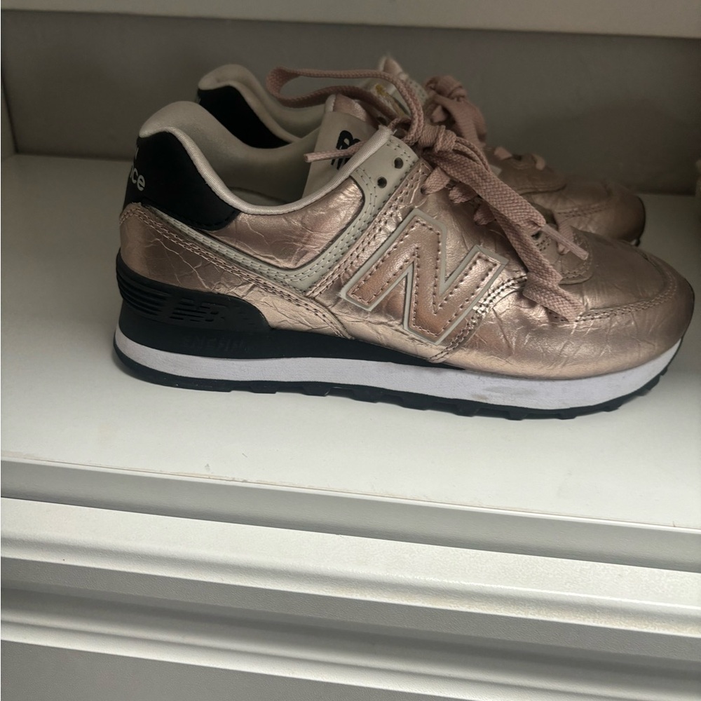 New balance 574 sneakers barely worn